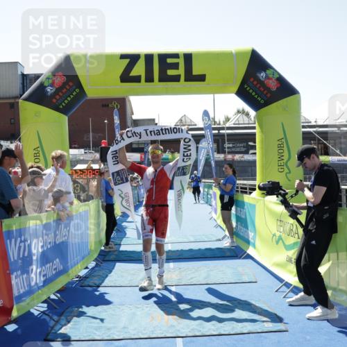 09.08.2026 - GEWOBA Citytriathlon Bremen Yannick Fuchs http://msf.ph/oto/9941444 09.08.2026 13:55:13 Ziel 769, 1004, 1004 meine-sportfotos.de