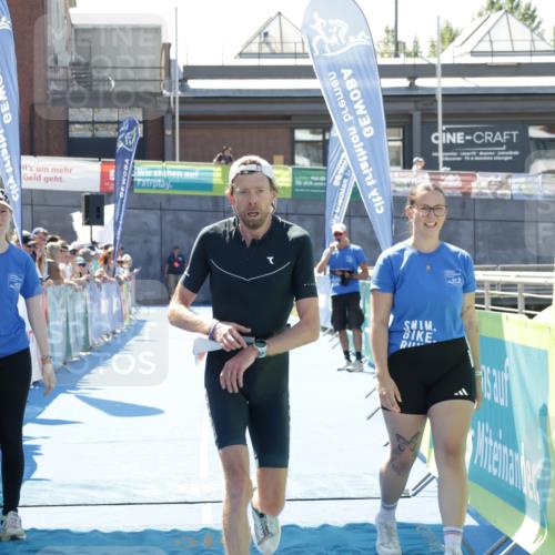 09.08.2026 - GEWOBA Citytriathlon Bremen Yannick Fuchs http://msf.ph/oto/9941458 09.08.2026 13:55:19 Ziel 769 meine-sportfotos.de