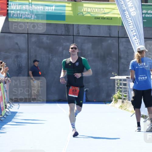 09.08.2026 - GEWOBA Citytriathlon Bremen Yannick Fuchs http://msf.ph/oto/9941463 09.08.2026 13:55:57 Ziel 678 meine-sportfotos.de