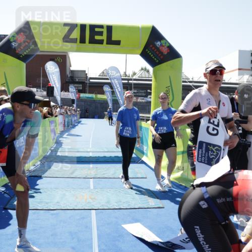 09.08.2026 - GEWOBA Citytriathlon Bremen Yannick Fuchs http://msf.ph/oto/9941524 09.08.2026 13:56:42 Ziel  meine-sportfotos.de