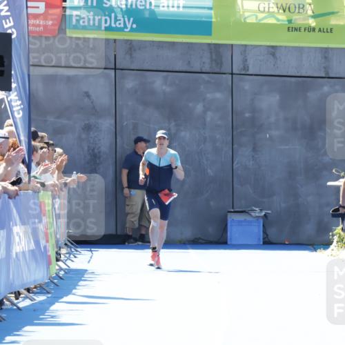 09.08.2026 - GEWOBA Citytriathlon Bremen Yannick Fuchs http://msf.ph/oto/9941553 09.08.2026 13:58:29 Ziel  meine-sportfotos.de