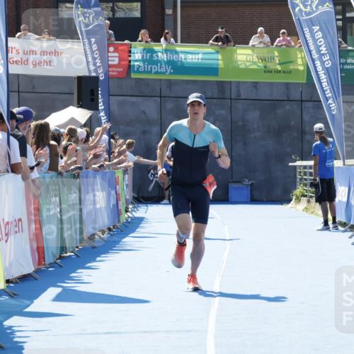 09.08.2026 - GEWOBA Citytriathlon Bremen Yannick Fuchs http://msf.ph/oto/9941556 09.08.2026 13:58:35 Ziel 586, 649 meine-sportfotos.de