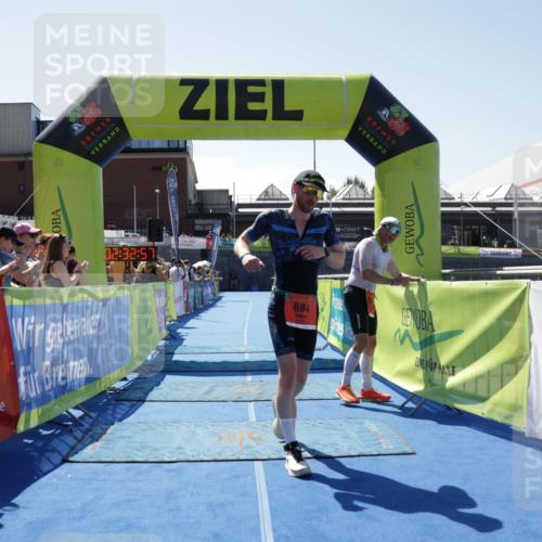 09.08.2026 - GEWOBA Citytriathlon Bremen Yannick Fuchs http://msf.ph/oto/9941613 09.08.2026 13:59:20 Ziel 694 meine-sportfotos.de