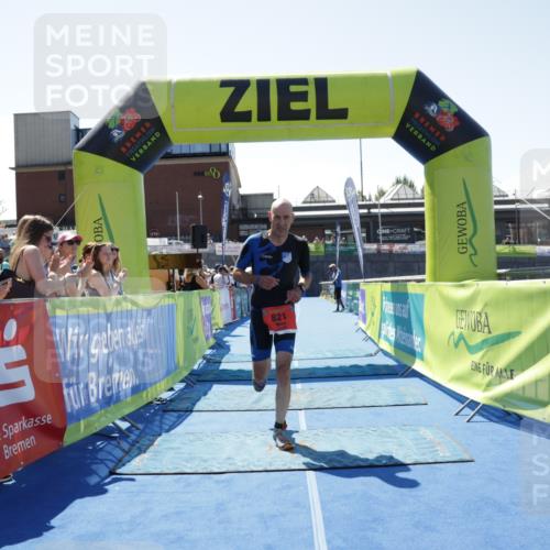 09.08.2026 - GEWOBA Citytriathlon Bremen Yannick Fuchs http://msf.ph/oto/9941624 09.08.2026 13:59:39 Ziel 821 meine-sportfotos.de