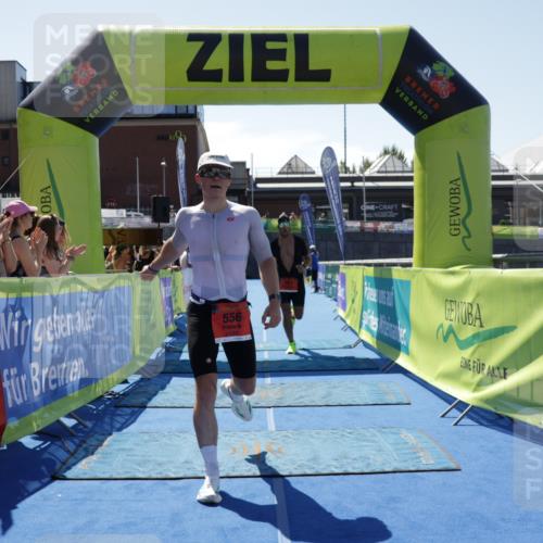 09.08.2026 - GEWOBA Citytriathlon Bremen Yannick Fuchs http://msf.ph/oto/9941633 09.08.2026 14:00:05 Ziel 556, 701 meine-sportfotos.de