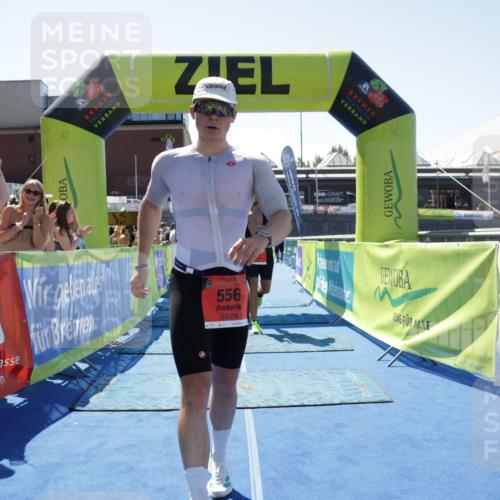 09.08.2026 - GEWOBA Citytriathlon Bremen Yannick Fuchs http://msf.ph/oto/9941635 09.08.2026 14:00:05 Ziel 556, 701 meine-sportfotos.de
