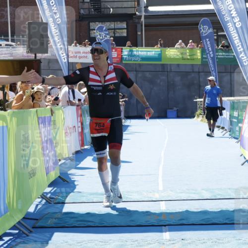 09.08.2026 - GEWOBA Citytriathlon Bremen Yannick Fuchs http://msf.ph/oto/9941647 09.08.2026 14:00:31 Ziel 764 meine-sportfotos.de