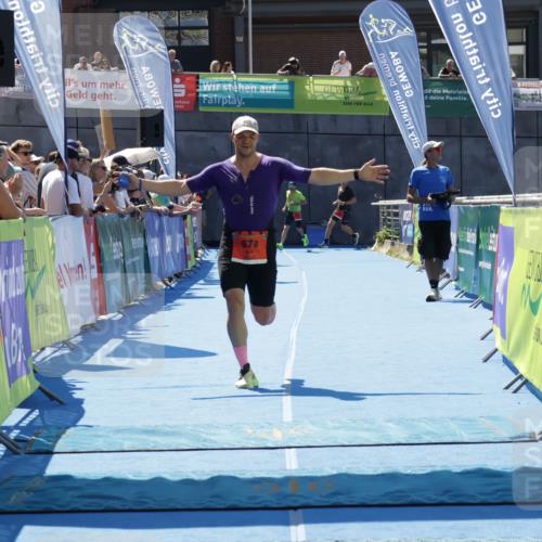 09.08.2026 - GEWOBA Citytriathlon Bremen Yannick Fuchs http://msf.ph/oto/9941686 09.08.2026 14:01:17 Ziel 674, 761 meine-sportfotos.de