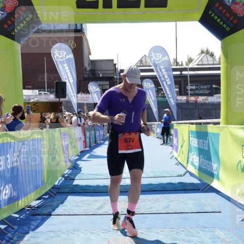 09.08.2026 - GEWOBA Citytriathlon Bremen Yannick Fuchs http://msf.ph/oto/9941689 09.08.2026 14:01:19 Ziel 674, 761 meine-sportfotos.de