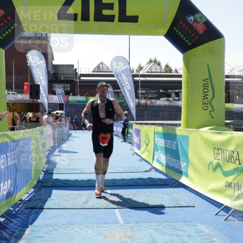 09.08.2026 - GEWOBA Citytriathlon Bremen Yannick Fuchs http://msf.ph/oto/9941740 09.08.2026 14:01:56 Ziel 666 meine-sportfotos.de