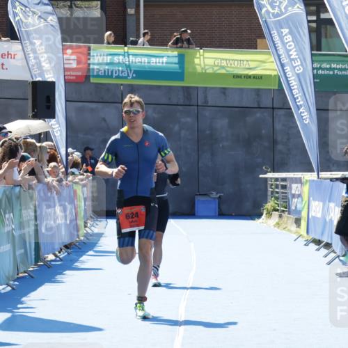 09.08.2026 - GEWOBA Citytriathlon Bremen Yannick Fuchs http://msf.ph/oto/9941744 09.08.2026 14:02:01 Ziel 624, 979 meine-sportfotos.de