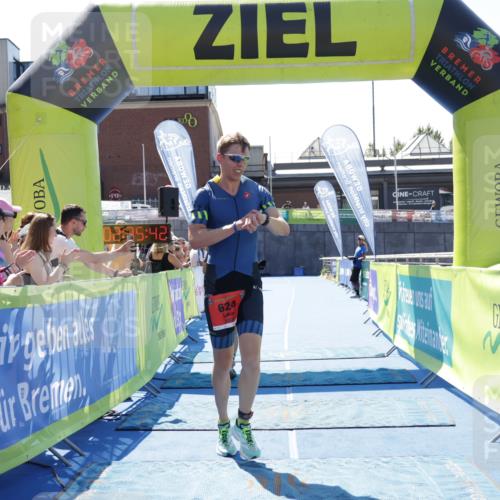 09.08.2026 - GEWOBA Citytriathlon Bremen Yannick Fuchs http://msf.ph/oto/9941752 09.08.2026 14:02:05 Ziel 624, 979 meine-sportfotos.de