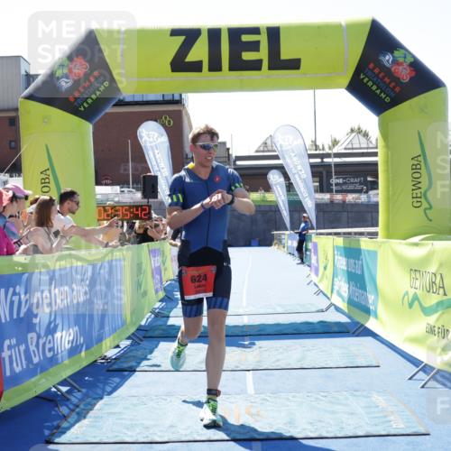 09.08.2026 - GEWOBA Citytriathlon Bremen Yannick Fuchs http://msf.ph/oto/9941753 09.08.2026 14:02:05 Ziel 624, 979 meine-sportfotos.de