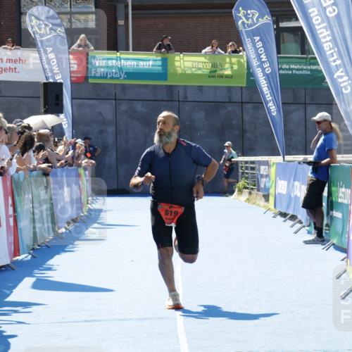 09.08.2026 - GEWOBA Citytriathlon Bremen Yannick Fuchs http://msf.ph/oto/9941762 09.08.2026 14:02:20 Ziel 819 meine-sportfotos.de