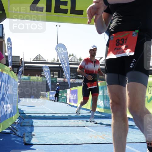 09.08.2026 - GEWOBA Citytriathlon Bremen Yannick Fuchs http://msf.ph/oto/9941860 09.08.2026 14:04:44 Ziel 746, 831 meine-sportfotos.de