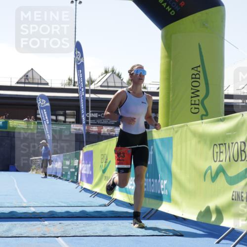 09.08.2026 - GEWOBA Citytriathlon Bremen Yannick Fuchs http://msf.ph/oto/9941875 09.08.2026 14:05:52 Ziel 983 meine-sportfotos.de