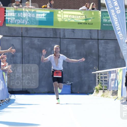 09.08.2026 - GEWOBA Citytriathlon Bremen Yannick Fuchs http://msf.ph/oto/9941885 09.08.2026 14:06:01 Ziel 561 meine-sportfotos.de