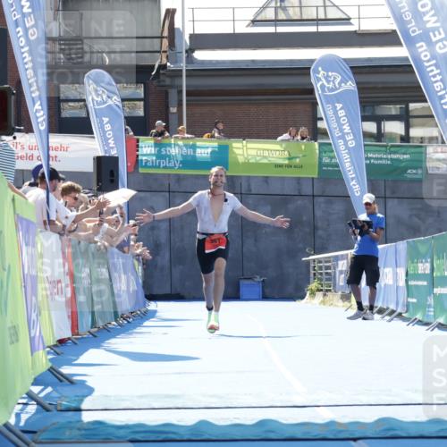 09.08.2026 - GEWOBA Citytriathlon Bremen Yannick Fuchs http://msf.ph/oto/9941892 09.08.2026 14:06:03 Ziel 561 meine-sportfotos.de