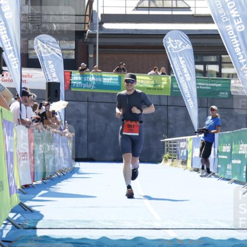 09.08.2026 - GEWOBA Citytriathlon Bremen Yannick Fuchs http://msf.ph/oto/9941902 09.08.2026 14:06:30 Ziel 551 meine-sportfotos.de