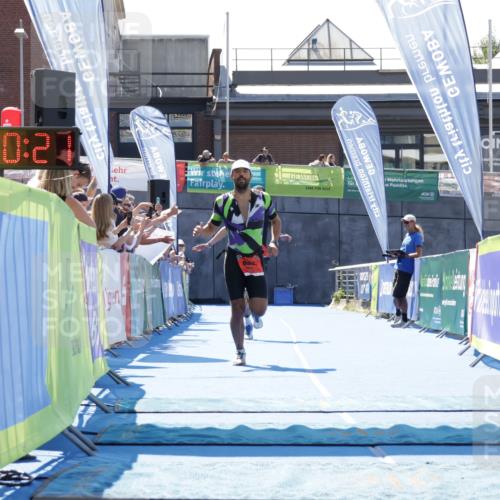 09.08.2026 - GEWOBA Citytriathlon Bremen Yannick Fuchs http://msf.ph/oto/9941920 09.08.2026 14:06:43 Ziel 632, 697 meine-sportfotos.de