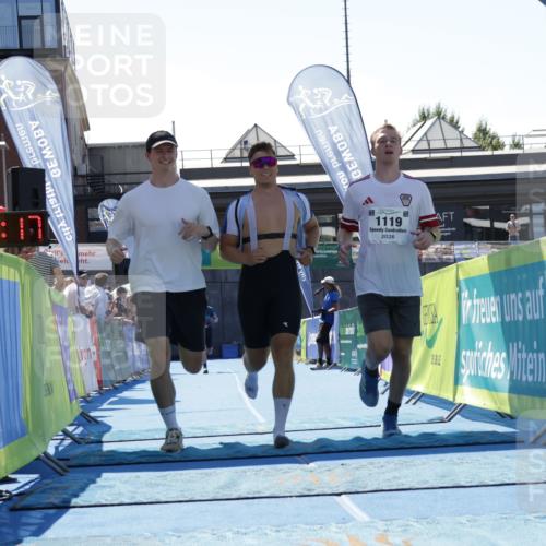 09.08.2026 - GEWOBA Citytriathlon Bremen Yannick Fuchs http://msf.ph/oto/9941960 09.08.2026 14:07:39 Ziel 1119 meine-sportfotos.de