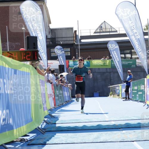 09.08.2026 - GEWOBA Citytriathlon Bremen Yannick Fuchs http://msf.ph/oto/9941973 09.08.2026 14:07:43 Ziel 676, 1119 meine-sportfotos.de