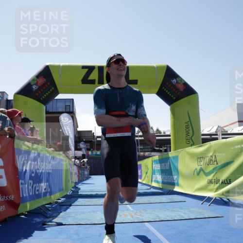 09.08.2026 - GEWOBA Citytriathlon Bremen Yannick Fuchs http://msf.ph/oto/9941984 09.08.2026 14:07:46 Ziel 676 meine-sportfotos.de