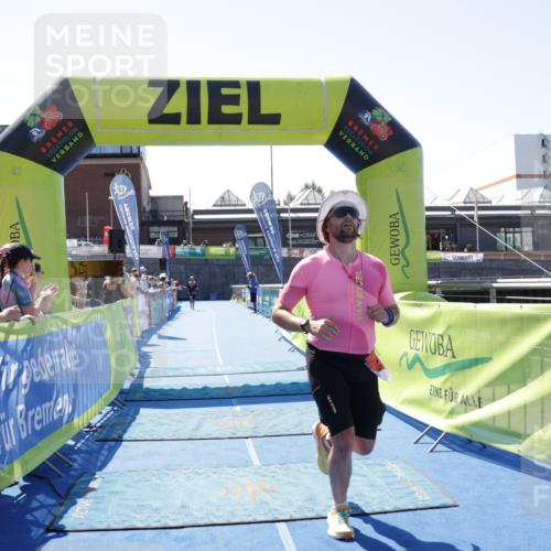 09.08.2026 - GEWOBA Citytriathlon Bremen Yannick Fuchs http://msf.ph/oto/9942001 09.08.2026 14:08:21 Ziel 692, 793 meine-sportfotos.de