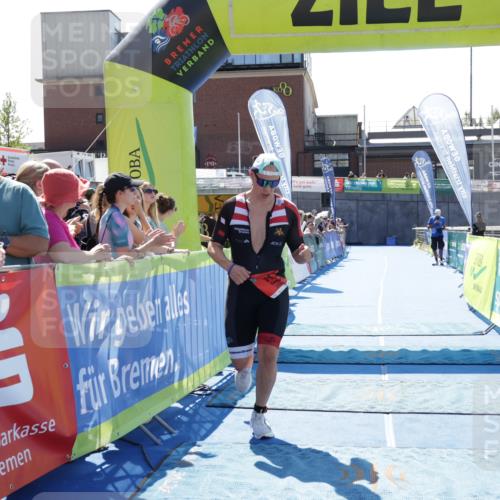 09.08.2026 - GEWOBA Citytriathlon Bremen Yannick Fuchs http://msf.ph/oto/9942011 09.08.2026 14:08:30 Ziel 711 meine-sportfotos.de