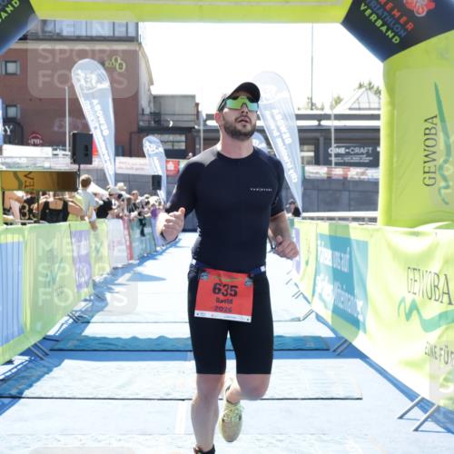 09.08.2026 - GEWOBA Citytriathlon Bremen Yannick Fuchs http://msf.ph/oto/9942099 09.08.2026 14:09:39 Ziel 594, 635 meine-sportfotos.de