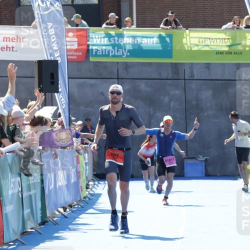 09.08.2026 - GEWOBA Citytriathlon Bremen Yannick Fuchs http://msf.ph/oto/9942146 09.08.2026 14:10:34 Ziel 707 meine-sportfotos.de
