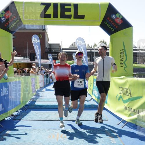 09.08.2026 - GEWOBA Citytriathlon Bremen Yannick Fuchs http://msf.ph/oto/9942165 09.08.2026 14:10:42 Ziel 707, 1011, 1011, 1147 meine-sportfotos.de