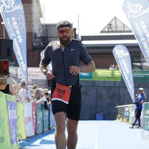 09.08.2026 - GEWOBA Citytriathlon Bremen Yannick Fuchs http://msf.ph/oto/9942184 09.08.2026 14:11:12 Ziel 729 meine-sportfotos.de