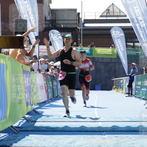 09.08.2026 - GEWOBA Citytriathlon Bremen Yannick Fuchs http://msf.ph/oto/9942201 09.08.2026 14:11:35 Ziel 914, 1008, 1008 meine-sportfotos.de