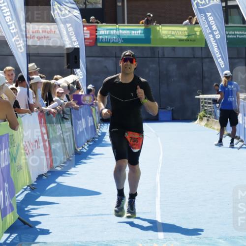 09.08.2026 - GEWOBA Citytriathlon Bremen Yannick Fuchs http://msf.ph/oto/9942215 09.08.2026 14:11:45 Ziel 756 meine-sportfotos.de