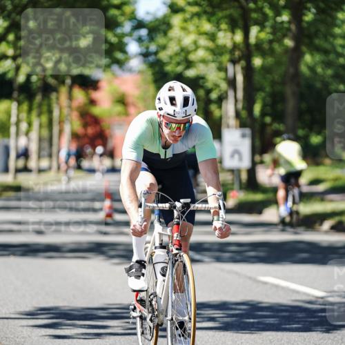 09.08.2026 - GEWOBA Citytriathlon Bremen Michael Burmester http://msf.ph/oto/9942305 09.08.2026 14:26:25 Radfahren 29, 32, 51, 176, 366, 459, 497 meine-sportfotos.de