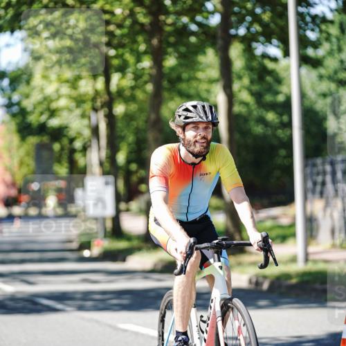 09.08.2026 - GEWOBA Citytriathlon Bremen Michael Burmester http://msf.ph/oto/9942320 09.08.2026 14:26:36 Radfahren 15, 16, 29, 32, 178, 408, 497 meine-sportfotos.de