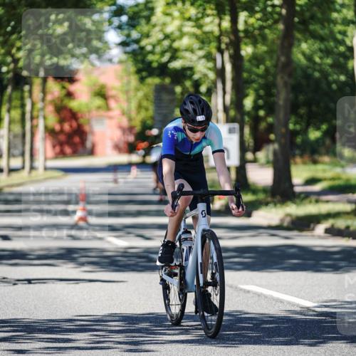 09.08.2026 - GEWOBA Citytriathlon Bremen Michael Burmester http://msf.ph/oto/9942348 09.08.2026 14:27:08 Radfahren 1, 59, 156, 427, 447, 461 meine-sportfotos.de