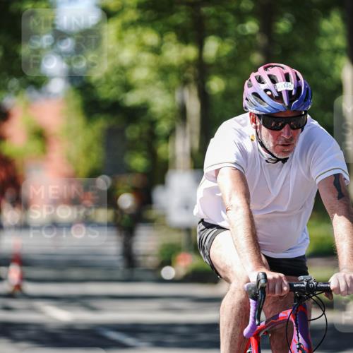 09.08.2026 - GEWOBA Citytriathlon Bremen Michael Burmester http://msf.ph/oto/9942364 09.08.2026 14:27:53 Radfahren 81, 177, 251, 443, 444, 446 meine-sportfotos.de