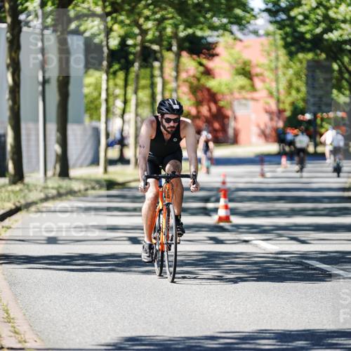 09.08.2026 - GEWOBA Citytriathlon Bremen Michael Burmester http://msf.ph/oto/9942438 09.08.2026 14:29:08 Radfahren 13, 33, 46, 68, 71, 84, 97, 117, 129, 150, 154, 162 meine-sportfotos.de