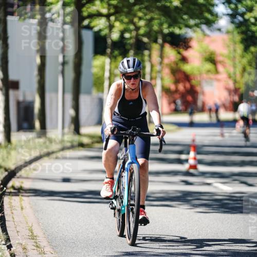 09.08.2026 - GEWOBA Citytriathlon Bremen Michael Burmester http://msf.ph/oto/9942441 09.08.2026 14:29:17 Radfahren 154, 490 meine-sportfotos.de