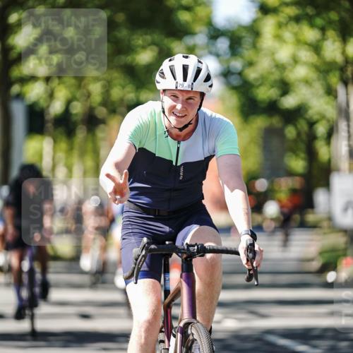 09.08.2026 - GEWOBA Citytriathlon Bremen Michael Burmester http://msf.ph/oto/9942487 09.08.2026 14:30:27 Radfahren 26, 27, 79, 118, 139, 159, 169, 270, 374, 433 meine-sportfotos.de