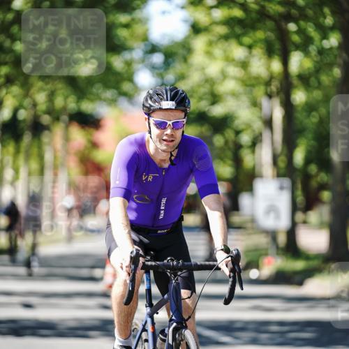 09.08.2026 - GEWOBA Citytriathlon Bremen Michael Burmester http://msf.ph/oto/9942514 09.08.2026 14:30:46 Radfahren 36, 45, 54, 73, 91, 92, 105, 128, 135, 186, 200 meine-sportfotos.de