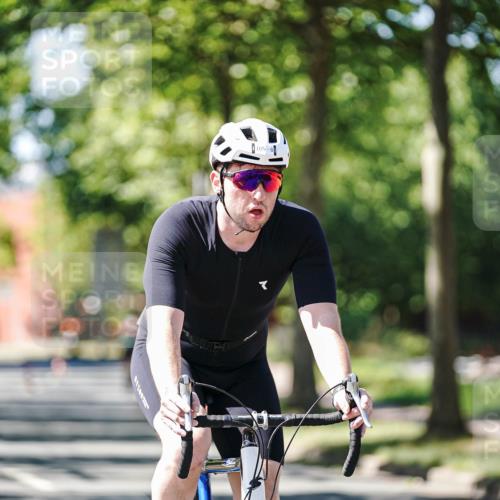 09.08.2026 - GEWOBA Citytriathlon Bremen Michael Burmester http://msf.ph/oto/9942522 09.08.2026 14:30:49 Radfahren 36, 45, 54, 60, 73, 91, 92, 105, 128, 135, 186, 200 meine-sportfotos.de