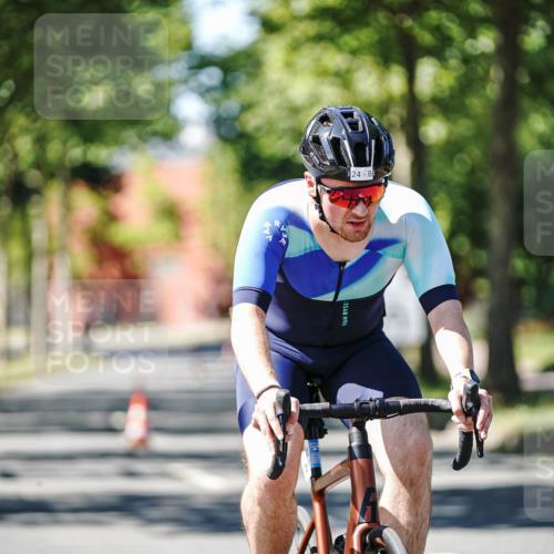 09.08.2026 - GEWOBA Citytriathlon Bremen Michael Burmester http://msf.ph/oto/9942548 09.08.2026 14:31:26 Radfahren 24, 52, 295 meine-sportfotos.de