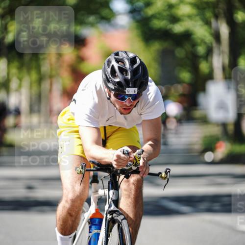 09.08.2026 - GEWOBA Citytriathlon Bremen Michael Burmester http://msf.ph/oto/9942618 09.08.2026 14:33:01 Radfahren 9, 19, 38, 148, 257, 302, 349, 354 meine-sportfotos.de
