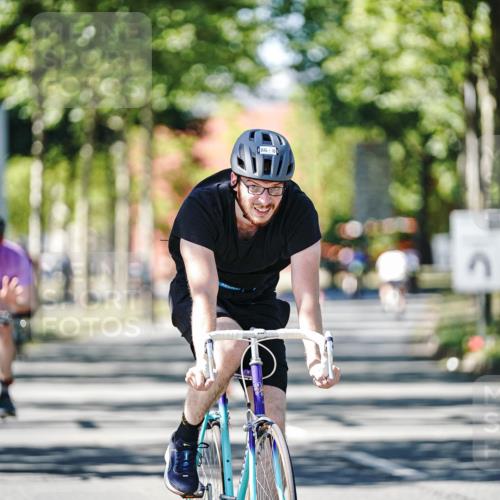 09.08.2026 - GEWOBA Citytriathlon Bremen Michael Burmester http://msf.ph/oto/9942637 09.08.2026 14:33:23 Radfahren 17, 86, 158, 179, 180, 232, 265, 395 meine-sportfotos.de