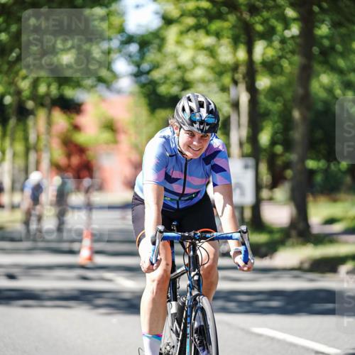09.08.2026 - GEWOBA Citytriathlon Bremen Michael Burmester http://msf.ph/oto/9942779 09.08.2026 14:35:24 Radfahren 28, 57, 64, 80, 121, 130, 192, 260, 286, 339, 364, 370, 403, 466 meine-sportfotos.de