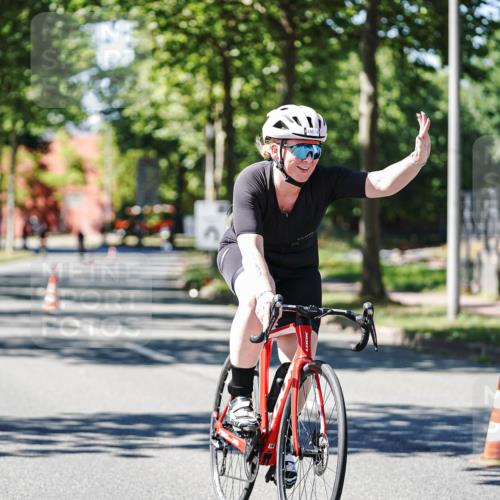 09.08.2026 - GEWOBA Citytriathlon Bremen Michael Burmester http://msf.ph/oto/9943009 09.08.2026 14:38:14 Radfahren 190, 221, 266, 277, 280, 289, 293, 297, 306, 314, 319, 324, 330, 335, 344, 402, 454, 521, 522 meine-sportfotos.de