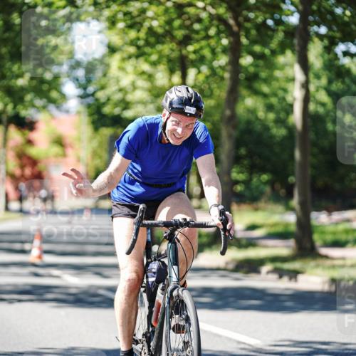 09.08.2026 - GEWOBA Citytriathlon Bremen Michael Burmester http://msf.ph/oto/9943034 09.08.2026 14:38:26 Radfahren 173, 190, 249, 277, 289, 324, 352, 402, 417, 431 meine-sportfotos.de